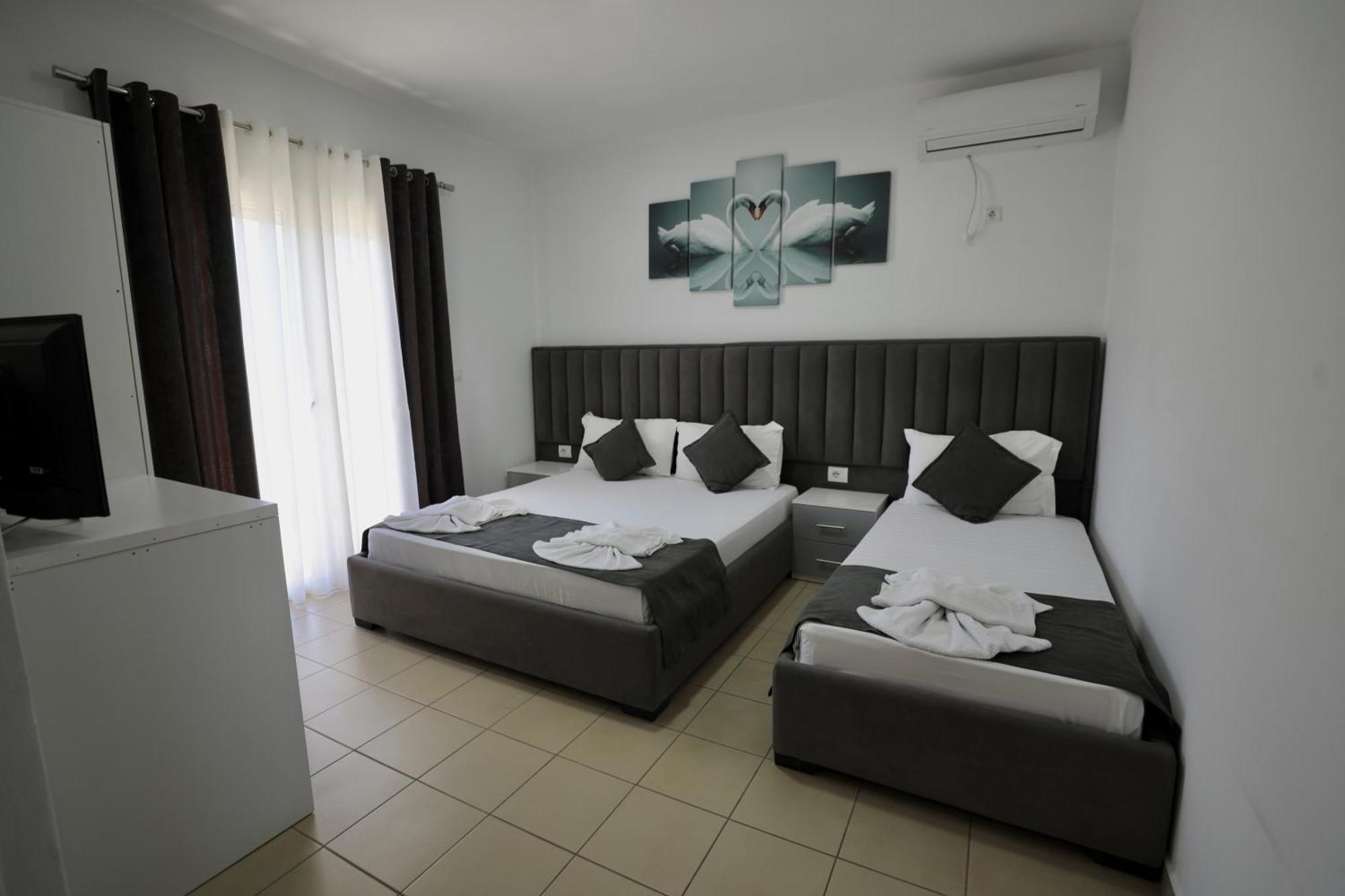 Hotel Vila Kapllani Sarandë Eksteriør billede