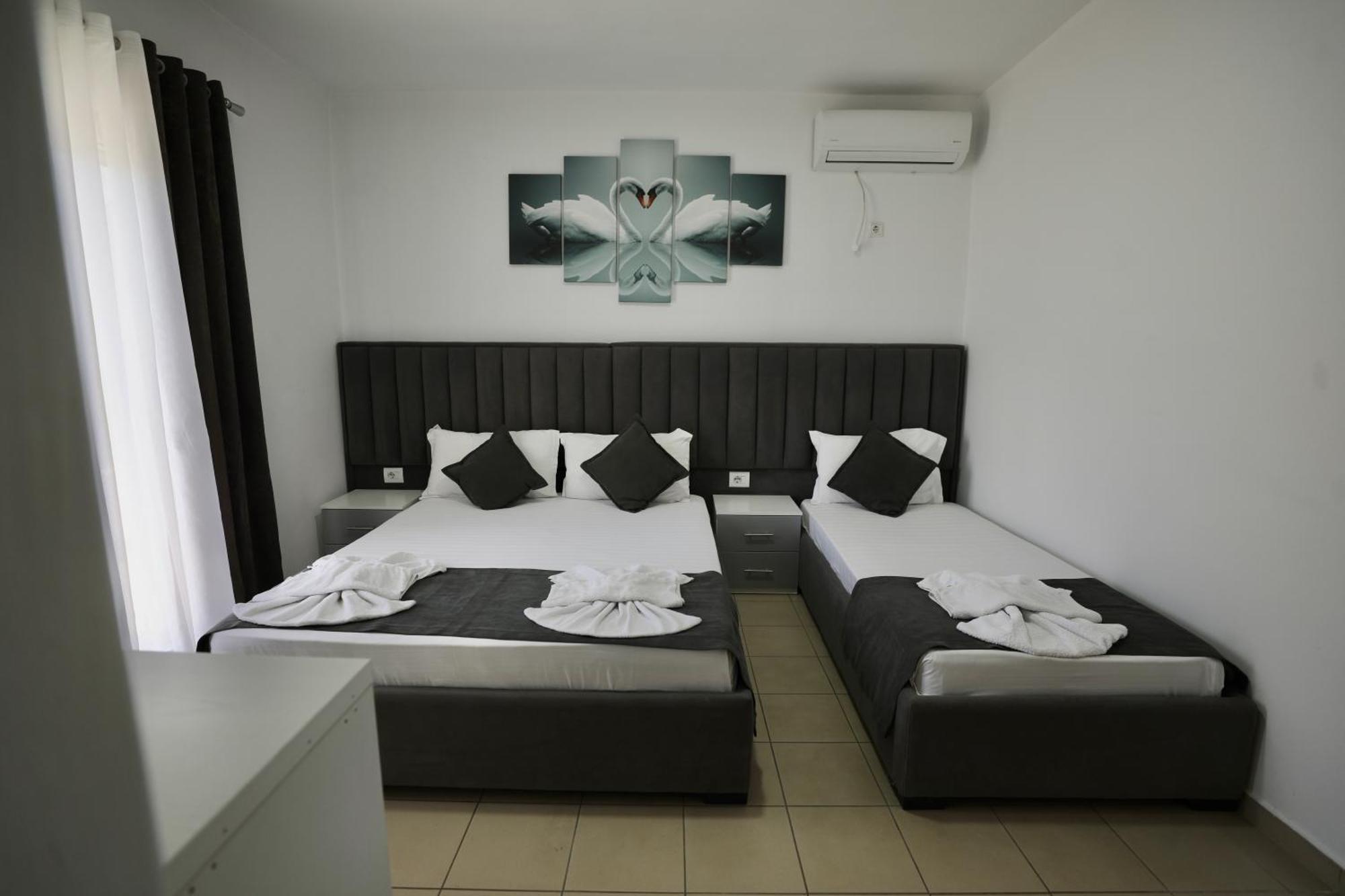 Hotel Vila Kapllani Sarandë Eksteriør billede