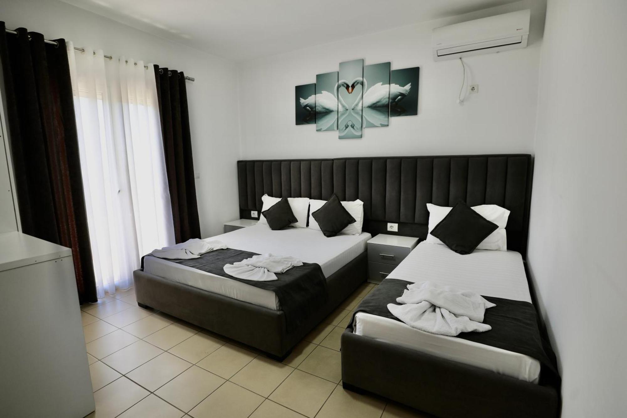Hotel Vila Kapllani Sarandë Eksteriør billede
